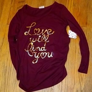 Free Kisses Maternity Top